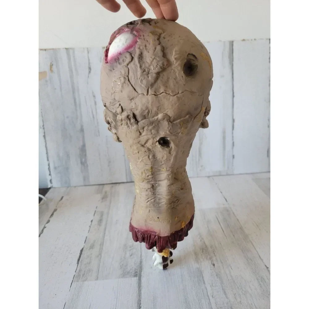 Beheaded‎ zombie head Halloween prop scary skull